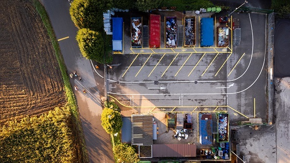 Faut-il encore accepter les professionnels en déchèteries ?